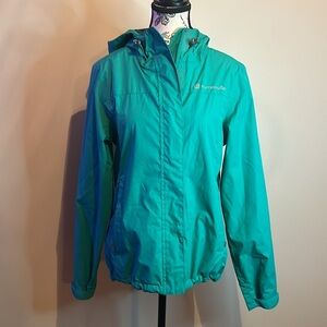 Outbound Green Raincoat with Hood and Water-Resistant Finish